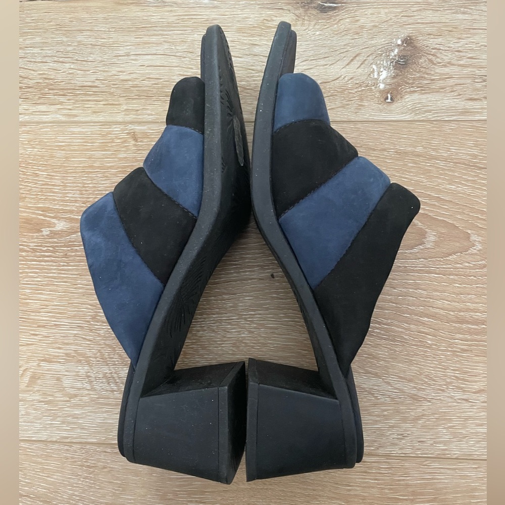 CAMPER cushion heels, size 7.5